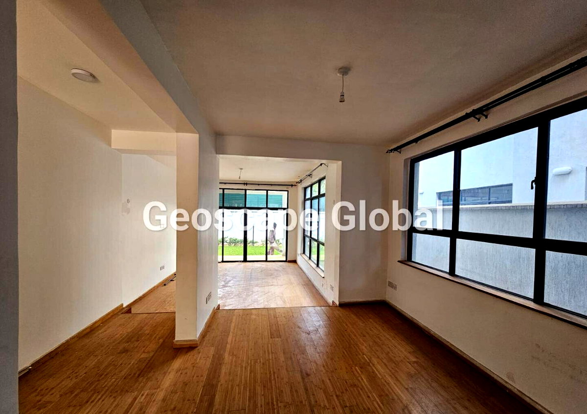 Brand-New 5BR Townhouse with Private Garden - Lavington