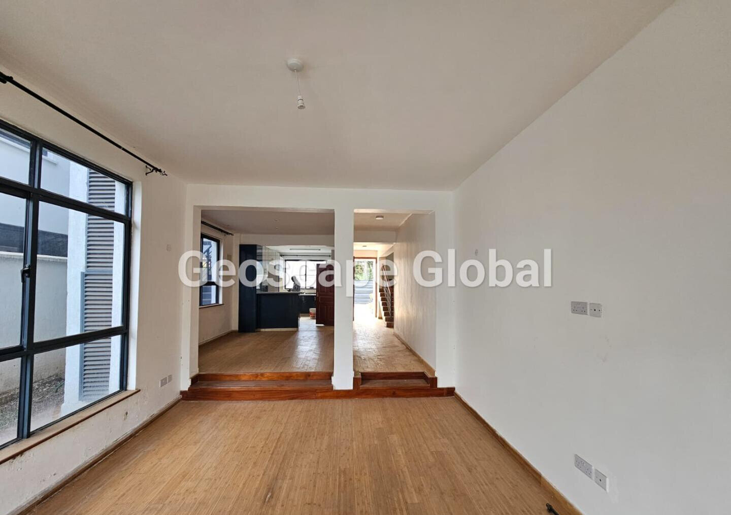 Brand-New 5BR Townhouse with Private Garden - Lavington