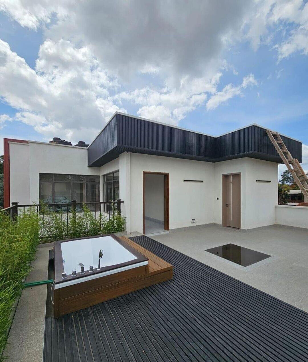Expansive 6-Bed Villa with DSQ in Gated Community - Lavington