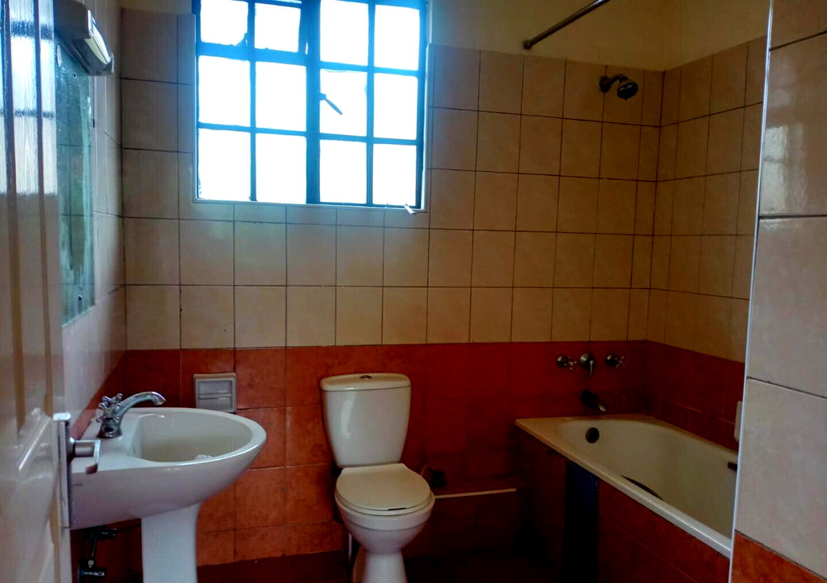 4BR Townhouse with Private Balcony & DSQ - Loresho