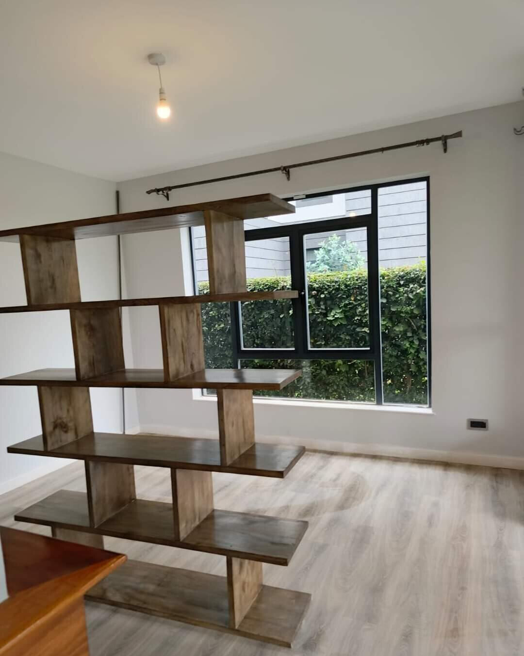 5BR Townhouse with Heated Pool & Clubhouse - Runda