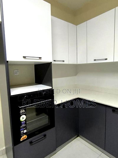 5bdrm Duplex in Parklands for rent - Image 9