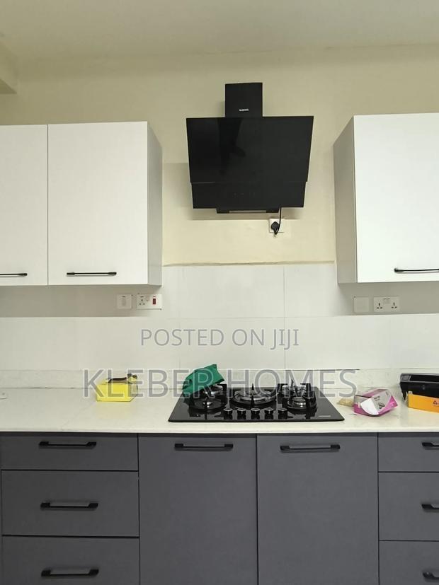 5bdrm Duplex in Parklands for rent