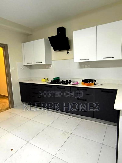 5bdrm Duplex in Parklands for rent - Image 12