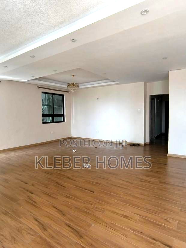 5bdrm Duplex in Parklands for rent