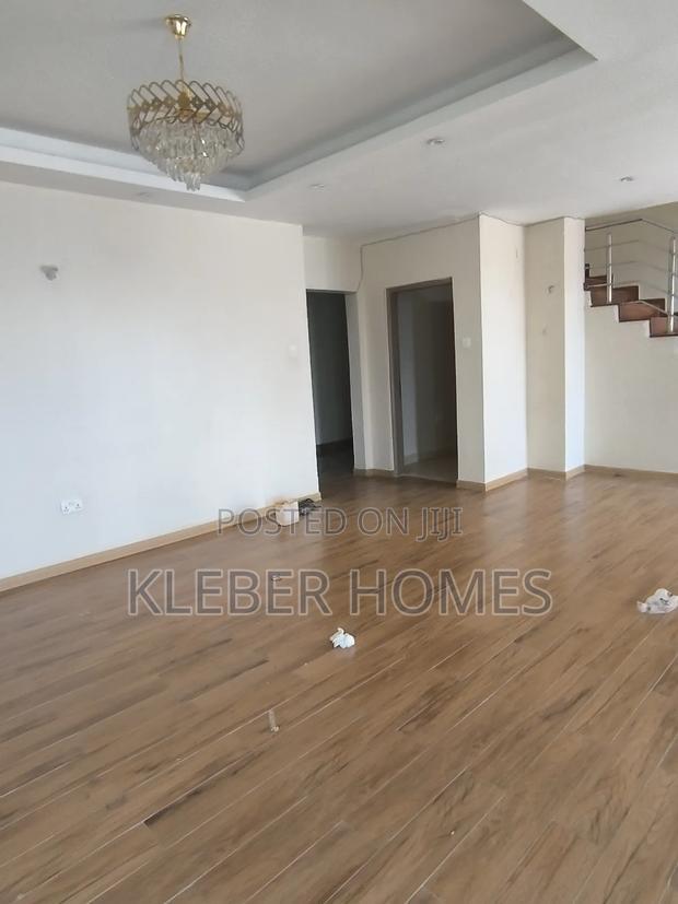 5bdrm Duplex in Parklands for rent