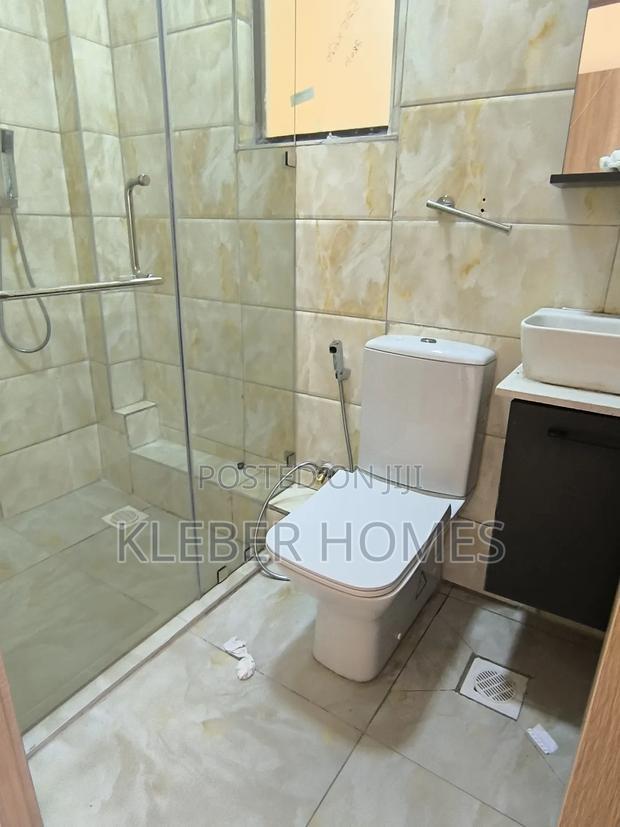 5bdrm Duplex in Parklands for rent