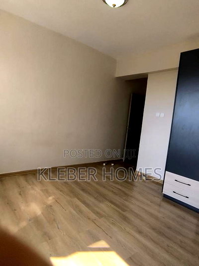 5bdrm Duplex in Parklands for rent - Image 17