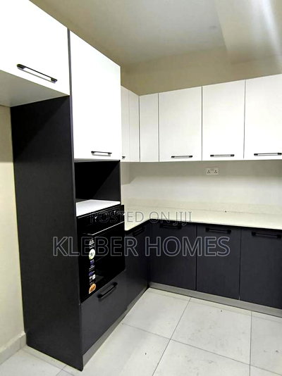 5bdrm Duplex in Parklands for rent - Image 11