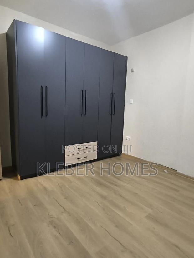 5bdrm Duplex in Parklands for rent