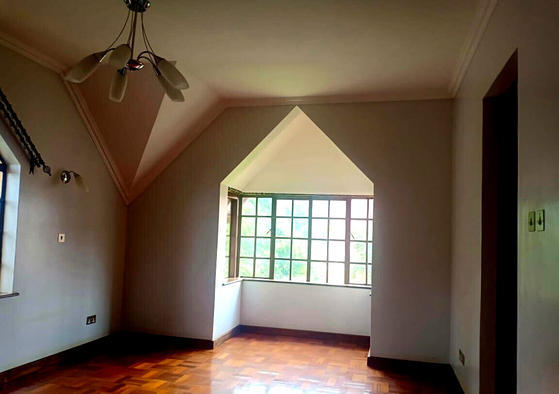 4BR Townhouse with Sunken Lounge & Fireplace – Rosslyn, Nairobi