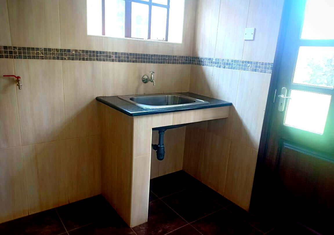 4BR Townhouse with Sunken Lounge & Fireplace – Rosslyn, Nairobi