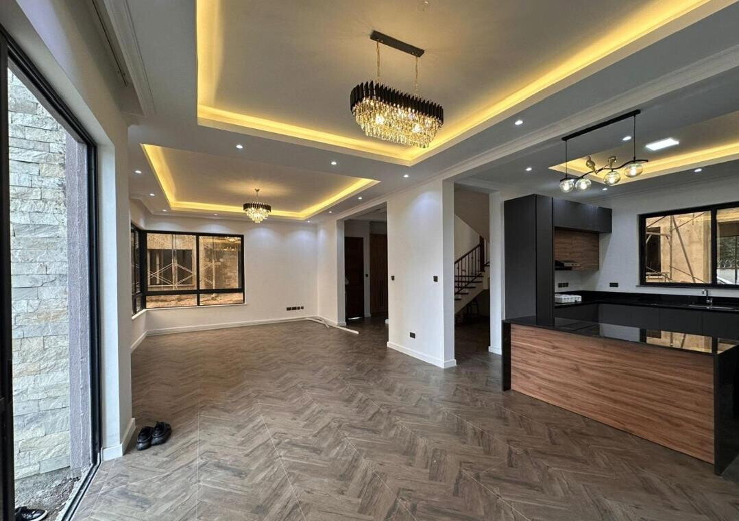 Brand-New 4-Ensuite Townhouse with Generator & Solar - Lavington