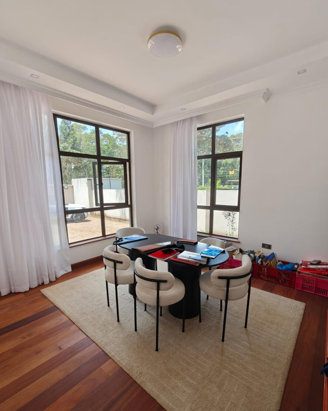 Luxury 5-Bedroom Villa - Karen C