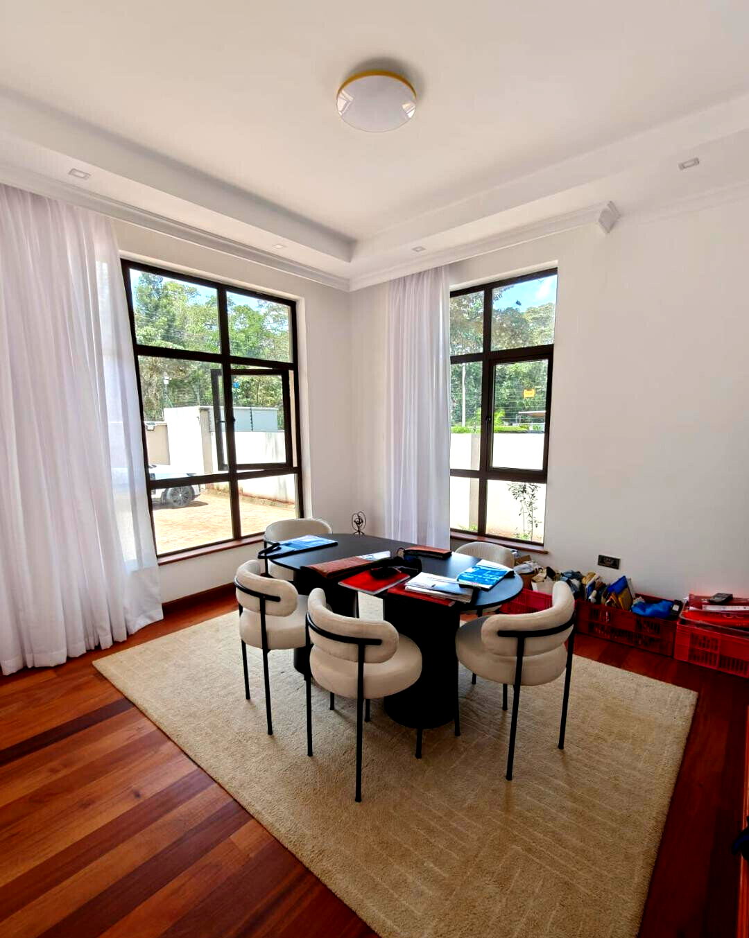 Luxury 5-Bedroom Villa - Karen C