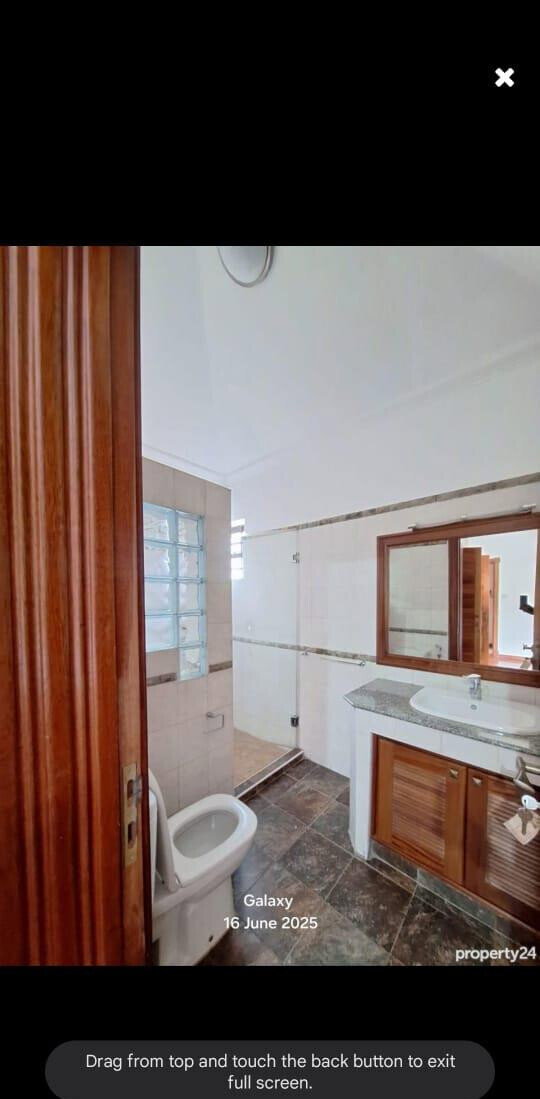 Luxury 4BR Home with Garden