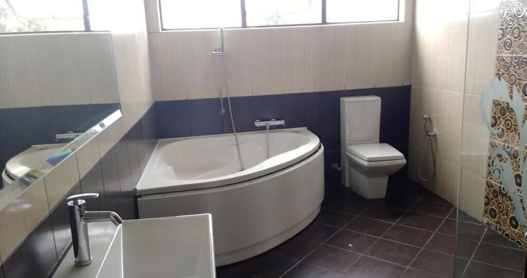 3-Storey Townhouse with Pool & Roof Terrace - Westlands