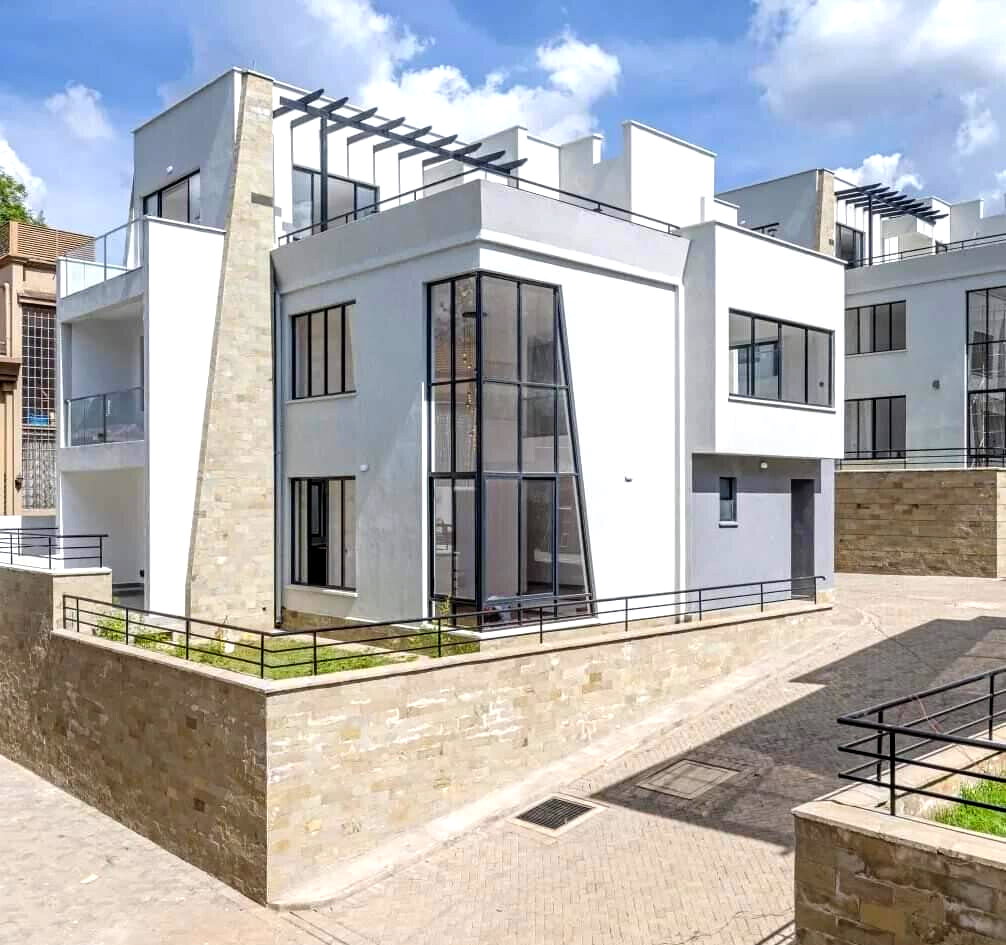 3-Storey Ultra-Modern Townhouse with Sunken Lounge - Lavington