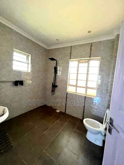 4bdrm House in Membley Estate for sale - Image 5