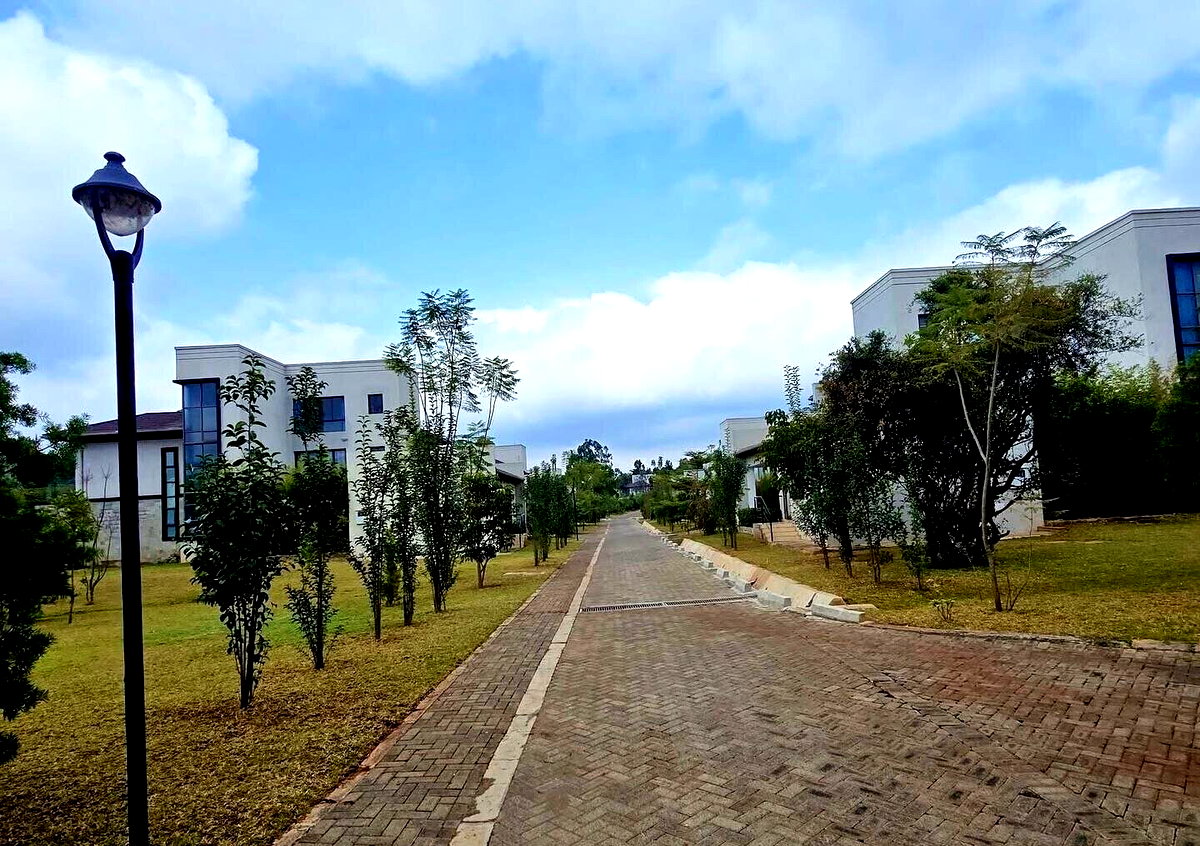 Palatial 5-Bed Villa with Forest Views & Clubhouse – Karen