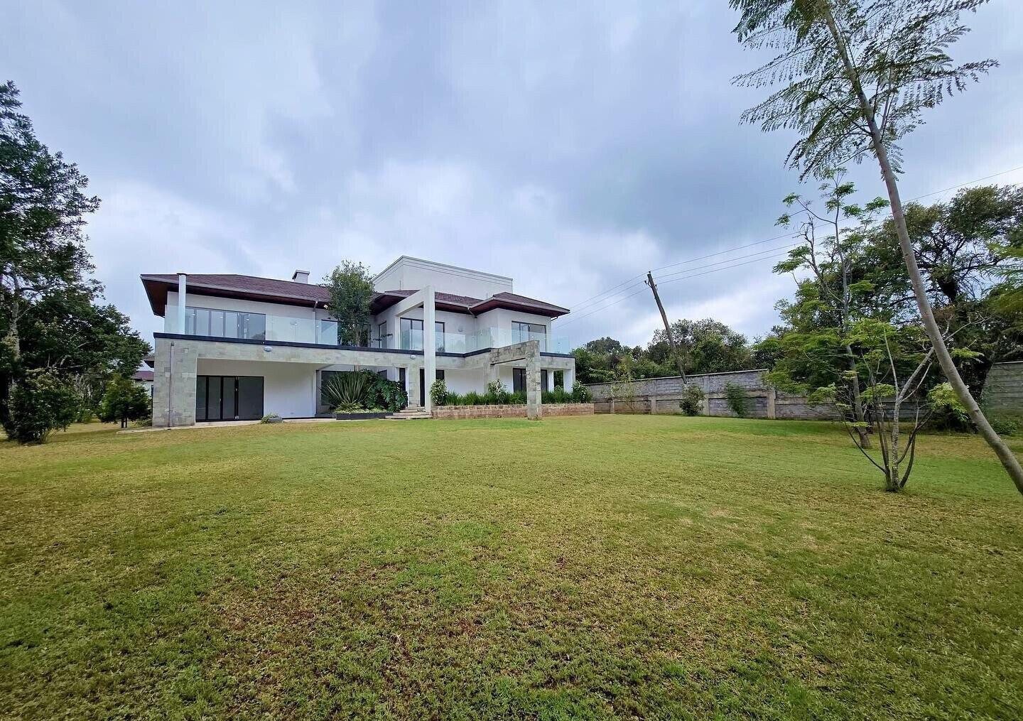 Palatial 5-Bed Villa with Forest Views & Clubhouse – Karen