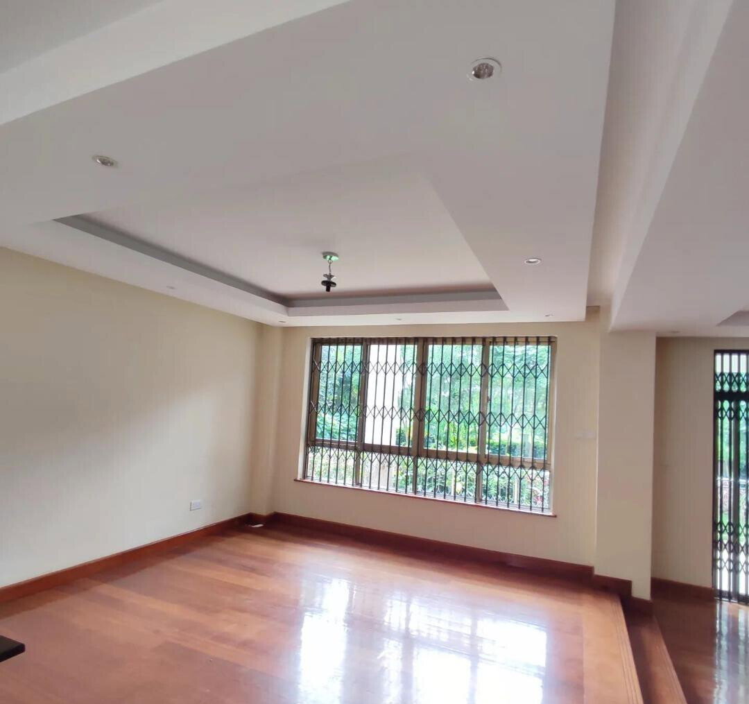 Jacuzzi & Manicured Garden 5BR Villa - Lavington