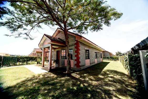 3bdrm Bungalow in Paradise Park Estate, Kinanie for Sale