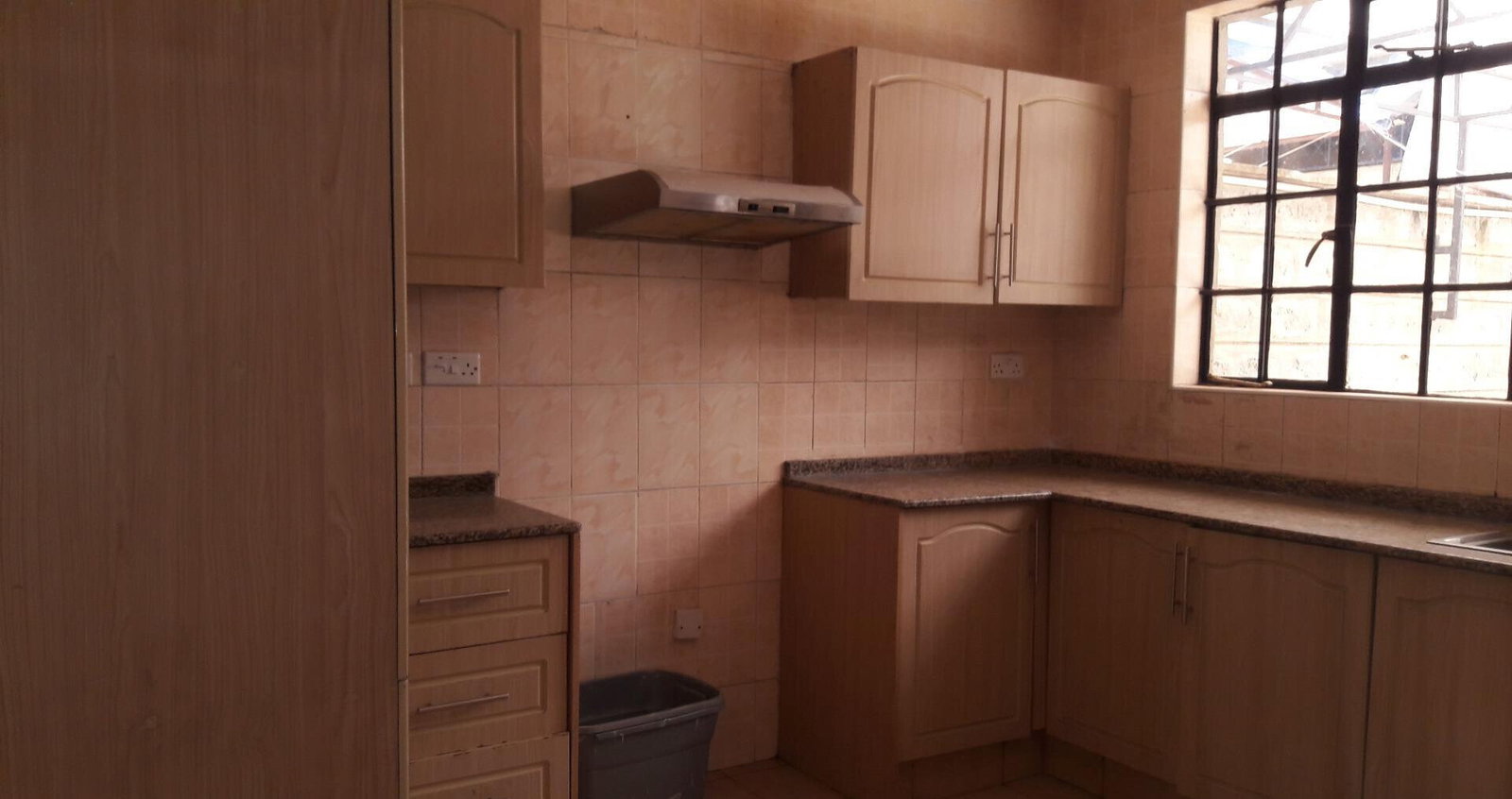4-Ensuite Townhouse with Wooden Floors & Garden View - Lavington
