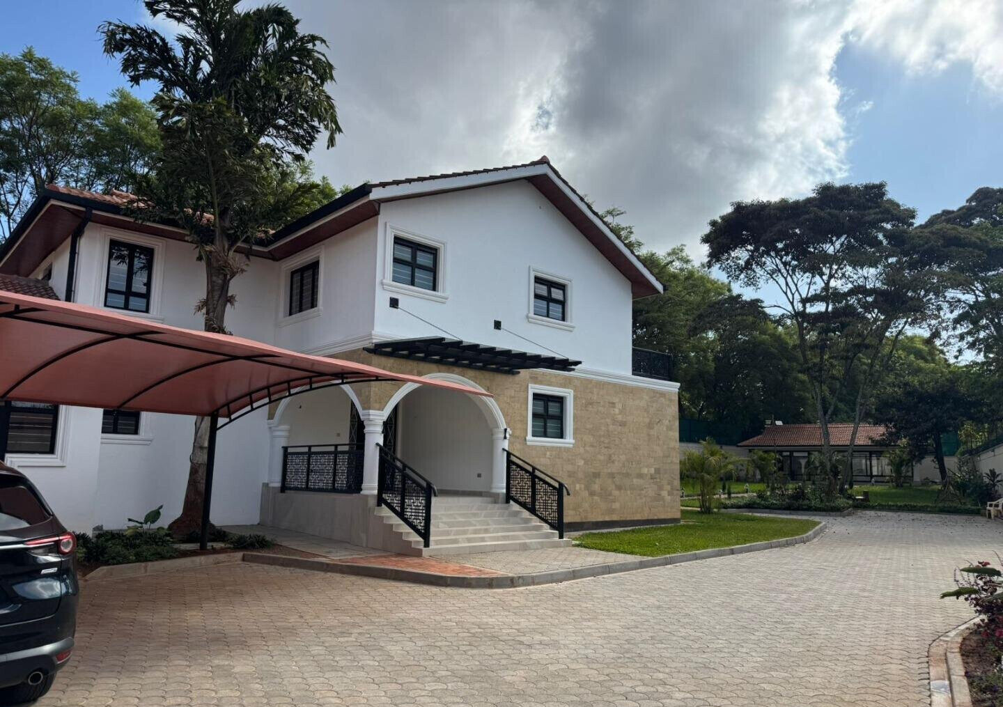 7-Bedroom All-Ensuite Townhouse on Acacia Drive - Runda