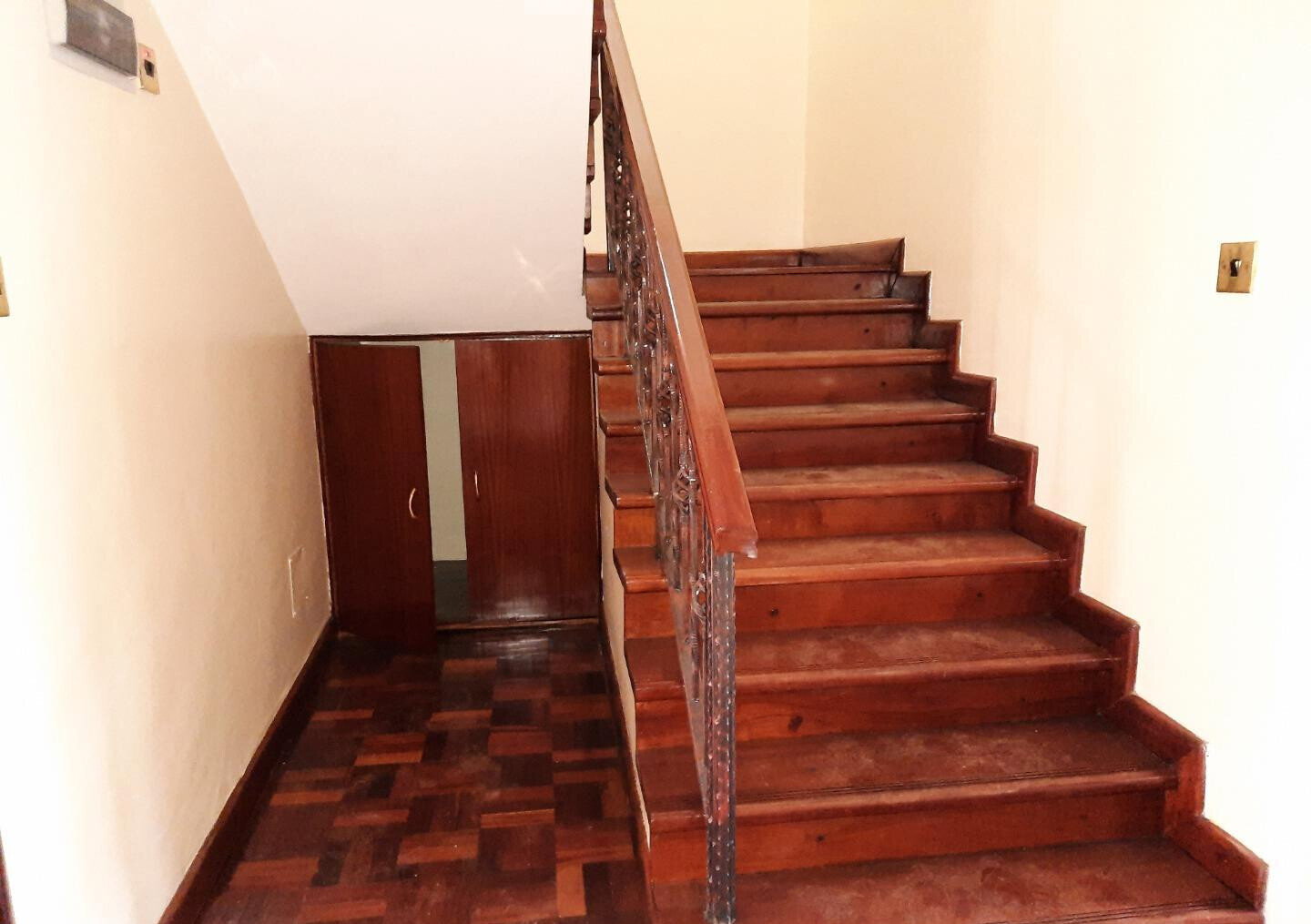 4-Ensuite Townhouse with Borehole & Flowered Garden - Lavington Maziwa