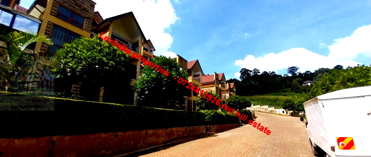 4BR All-Ensuite Corner Townhouse with Panoramic Views - Redhill