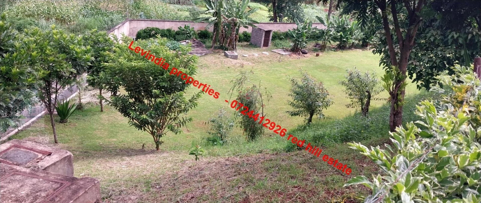 4BR All-Ensuite Corner Townhouse with Panoramic Views - Redhill