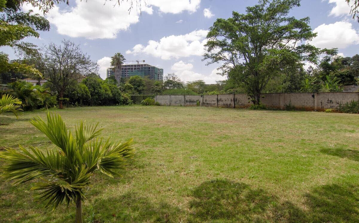 1-Acre 5BR All-Ensuite Townhouse with Private Garden - Kileleshwa