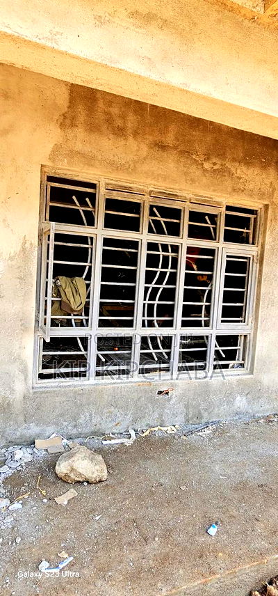 4bdrm Bungalow in Elgonview for sale - Image 4