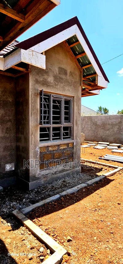 4bdrm Bungalow in Elgonview for sale - Image 3