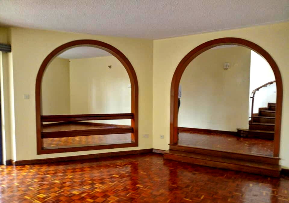 Spacious 4-Bed Townhouse with Detached SQ & Modern Kitchen - Lavington