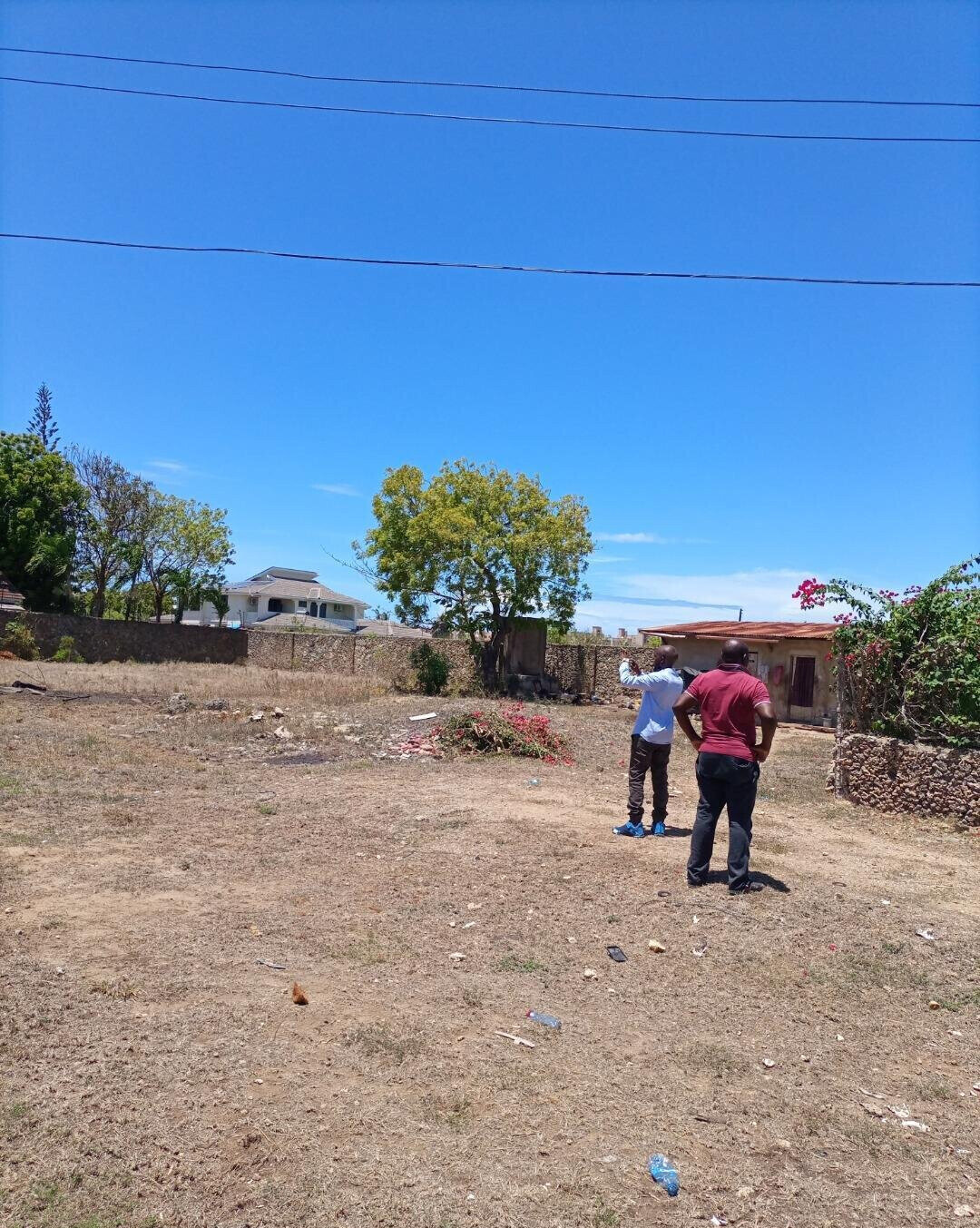 1/2 Acre Plot with 2BR Bungalow - KSh 25M