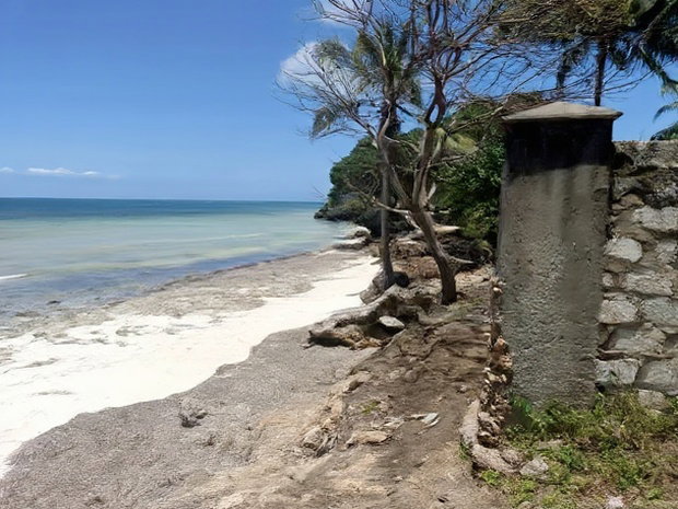 Shimoni 0.13ha 0.2 Beach Front Plots for Sale