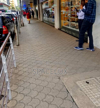 Uptown Conspicuous Big Shop - Image 4