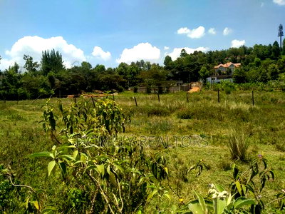 Residential Quarter Acre Plot in Kerarapon Ngong Near Tarmac - Image 1