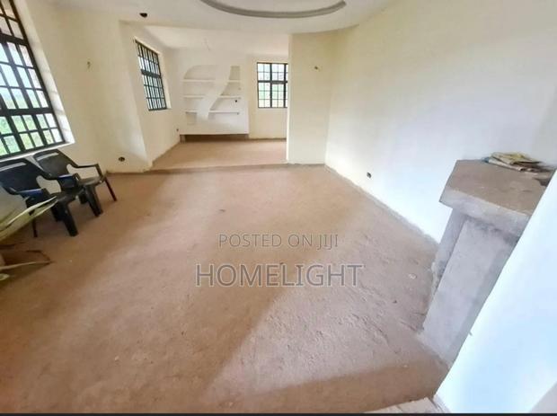 7bdrm Mansion in Kerarapon for sale