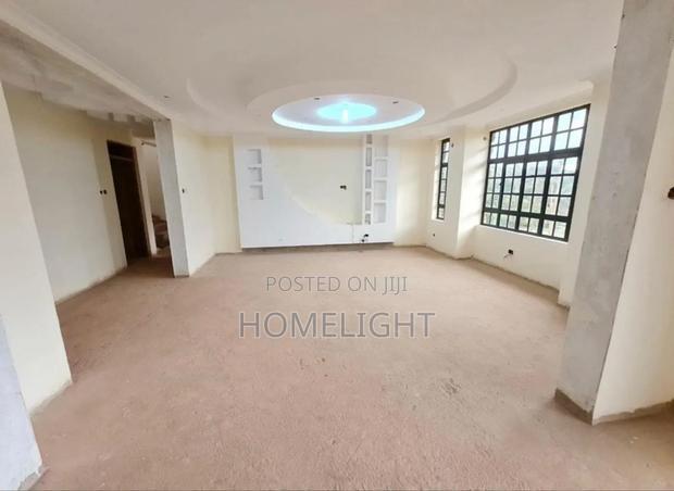 7bdrm Mansion in Kerarapon for sale