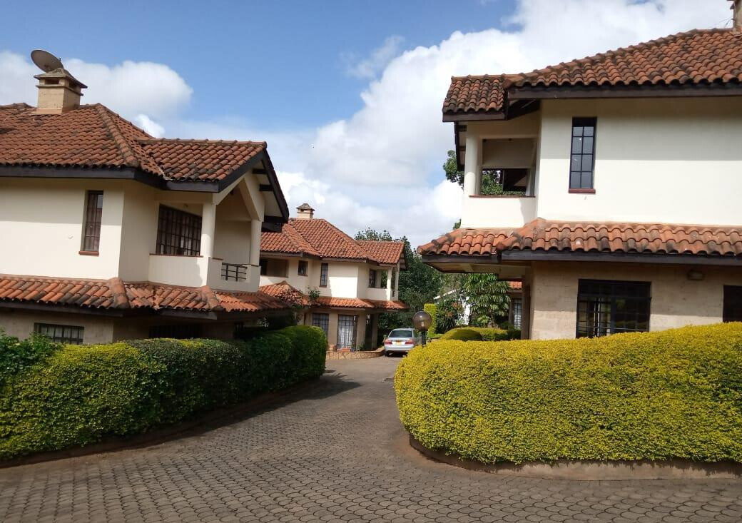 4BR Elegant Townhouse with Fireplace & Sunken Sitting - Westlands