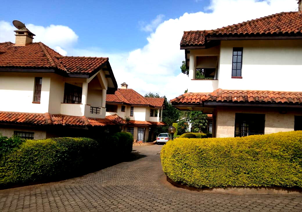 4BR Elegant Townhouse with Fireplace & Sunken Sitting - Westlands