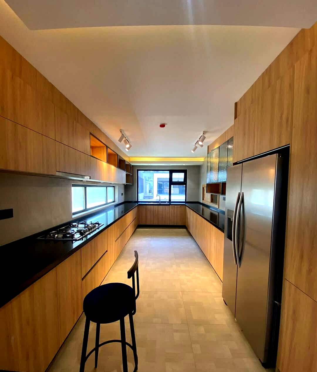 4BR Villa with Lift, Home Theater & Wine Cellar - Lavington