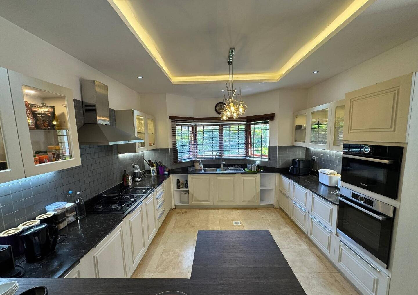5BR All-Ensuite Villa with DSQ & Gym in 39-Home Estate - Old Runda