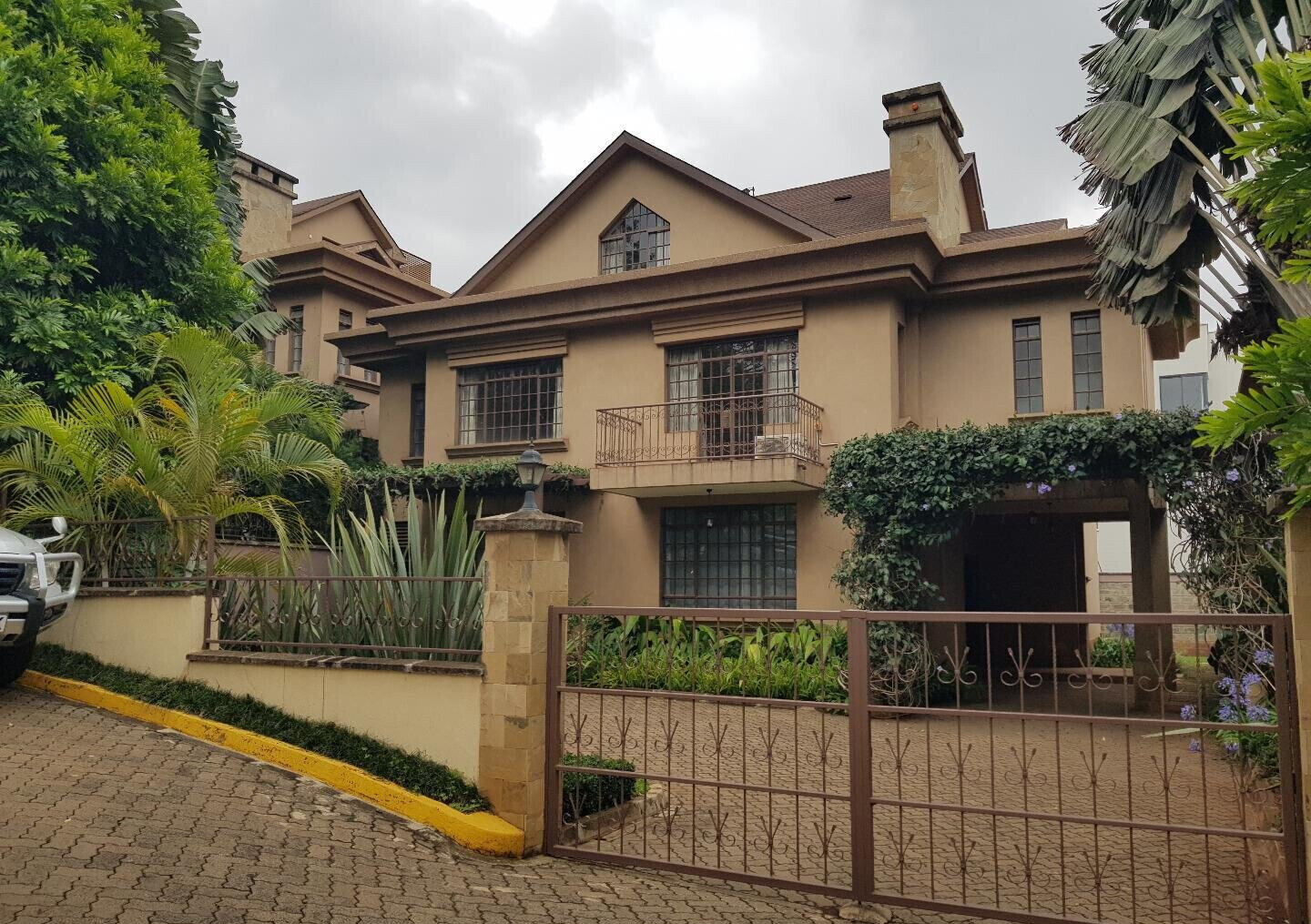 5-Ensuite Townhouse with Garden & Generator - Lavington