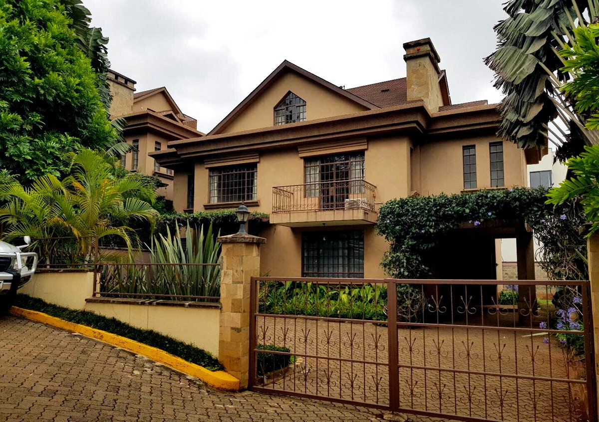 5-Ensuite Townhouse with Garden & Generator - Lavington