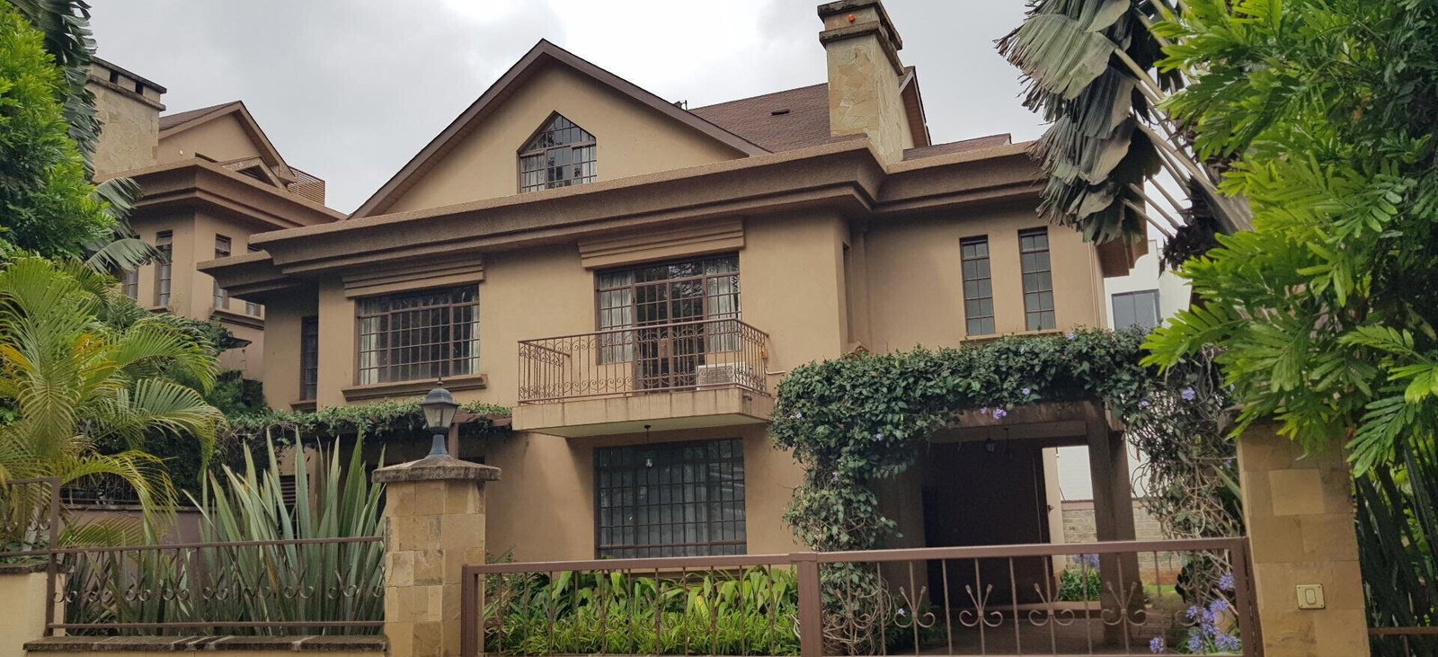 5-Ensuite Townhouse with Garden & Generator - Lavington