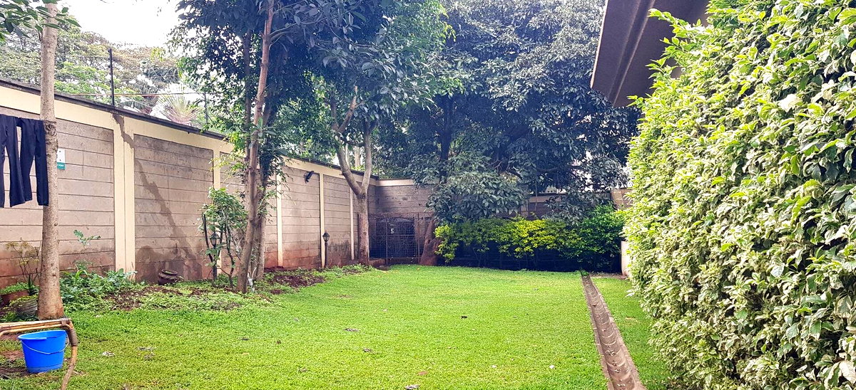 5-Ensuite Townhouse with Garden & Generator - Lavington